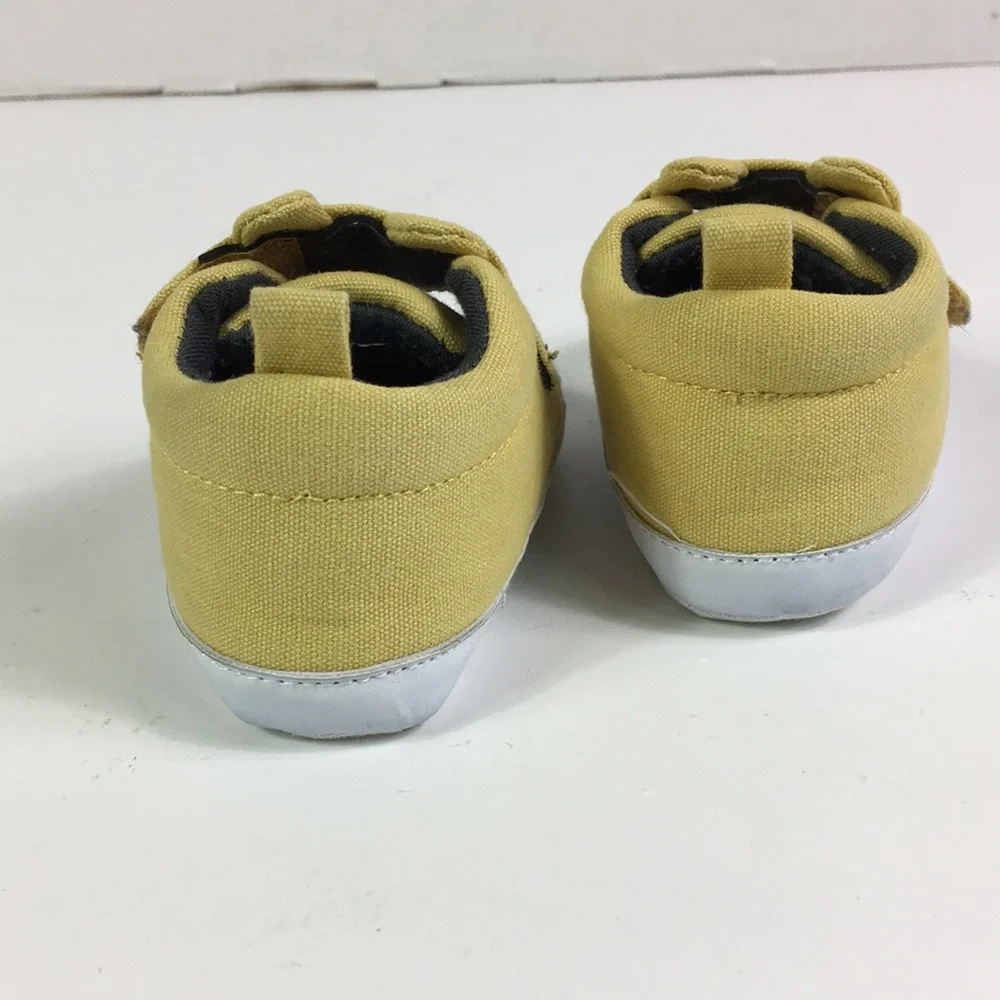 Gerber Baby‎ Shoes gold mustard Size 3-6 months